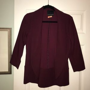 Burgundy 3/4 sleeve blazer